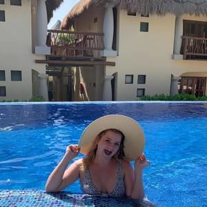 Meet your Posher, Krystyl